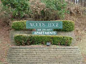 Woods Edge Apartments sign